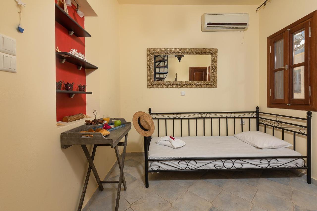 Coralli House Chalki Town ภายนอก รูปภาพ