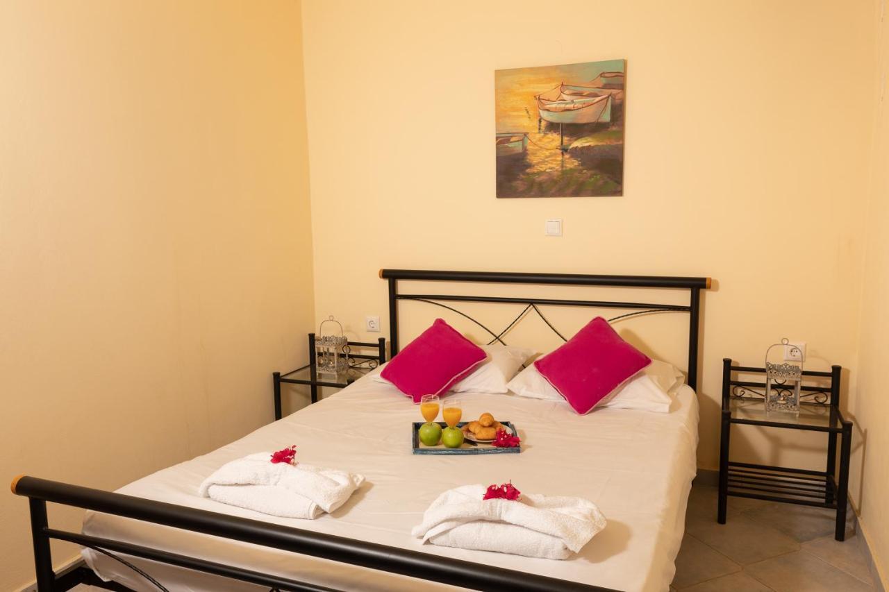 Coralli House Chalki Town ภายนอก รูปภาพ